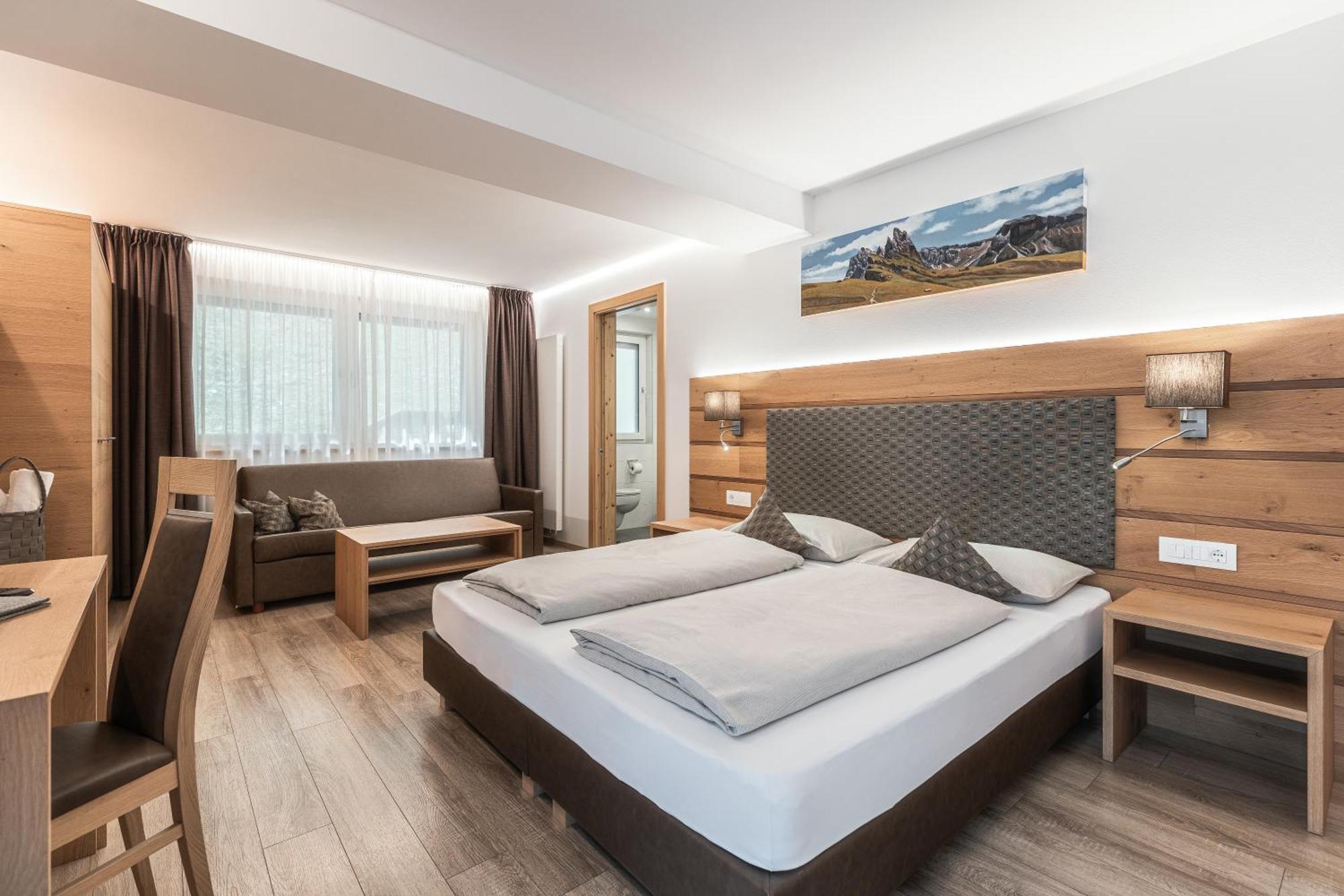 Hotel La Pineta Сельва-ді-Валь-Гардена Екстер'єр фото
